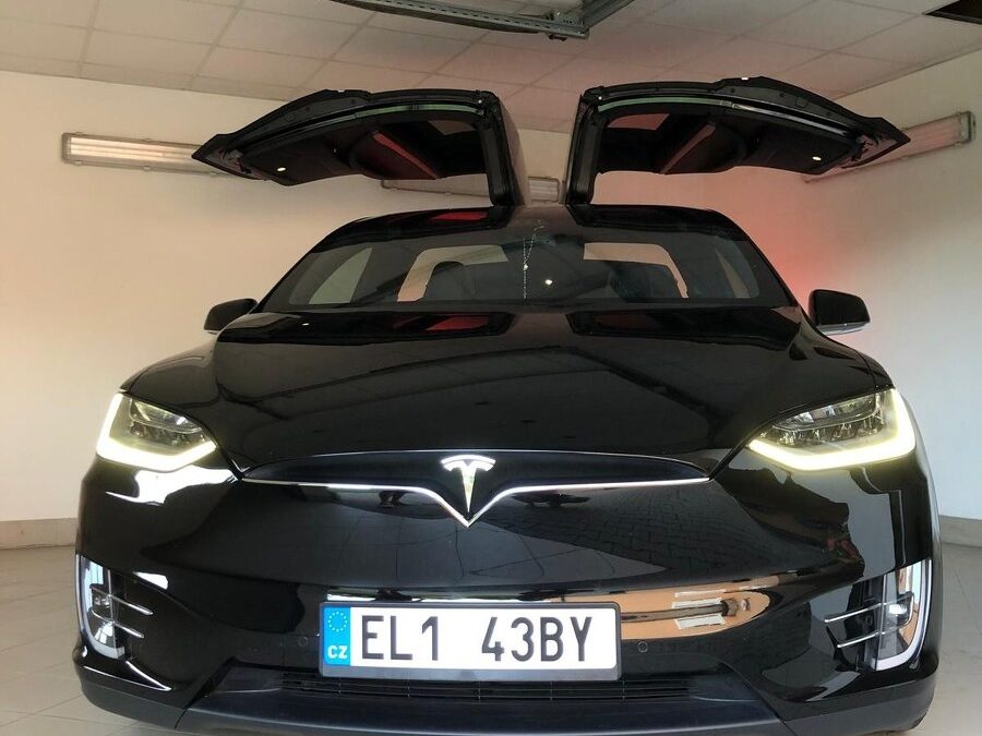 Tesla Model X Performance