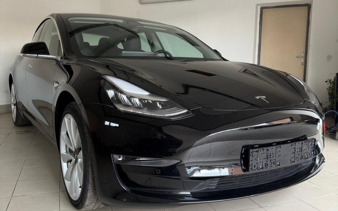 Tesla model 3 Long Range