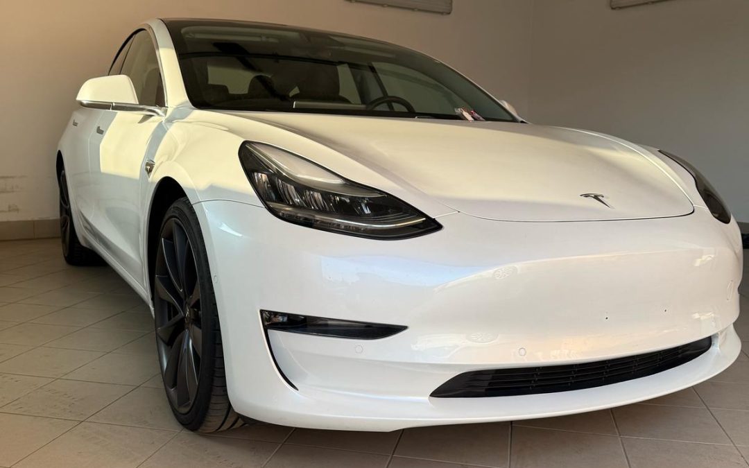 Tesla model 3 Performance