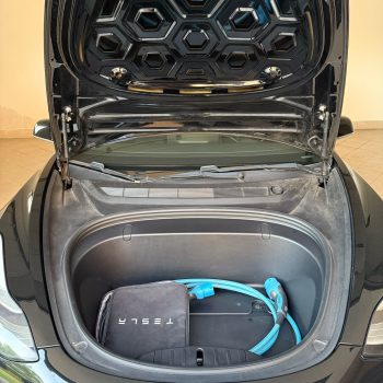 Tesla model 3 Standard Range Plus full