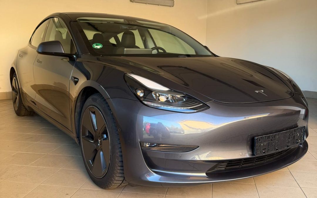 Tesla model 3 Long Range Enhanced