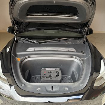 Tesla model Y Long Range SOH 89% full