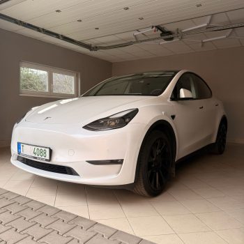 Tesla model Y Long Range SOH 100% full