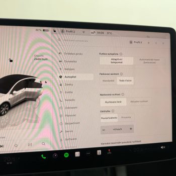 Tesla model Y Long Range SOH 100% full