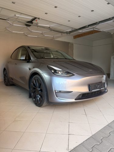 Tesla Model Y Dual Motor Performance SOH 92,9 %