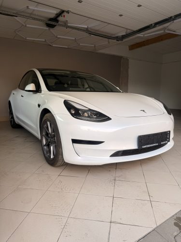 Tesla Model 3 Standard Range Plus
