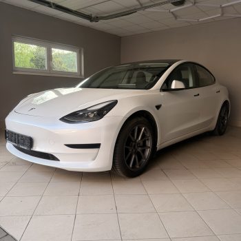 Tesla Model 3 Standard Range Plus full