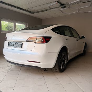Tesla Model 3 Standard Range Plus full