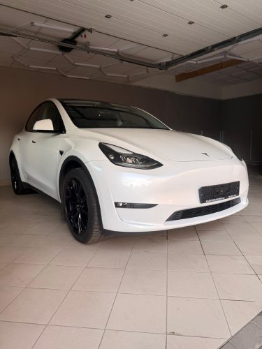 Tesla Model Y Long Range