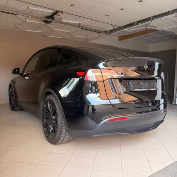 Tesla Model Y Performance full