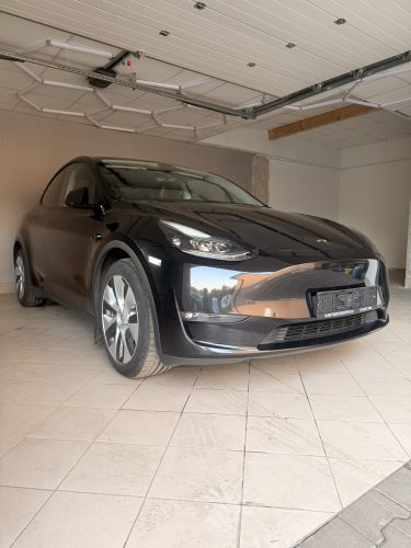 Tesla Model Y Long Range