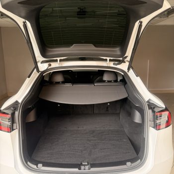 Tesla Model Y Standard Range full