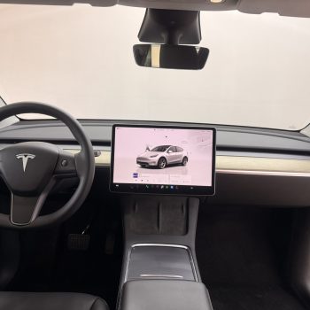 Tesla Model Y Standard Range full