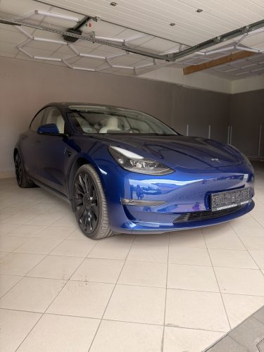 Tesla Model 3 Performance