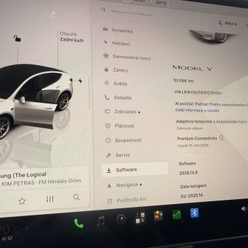 Tesla Model Y Standard Range full