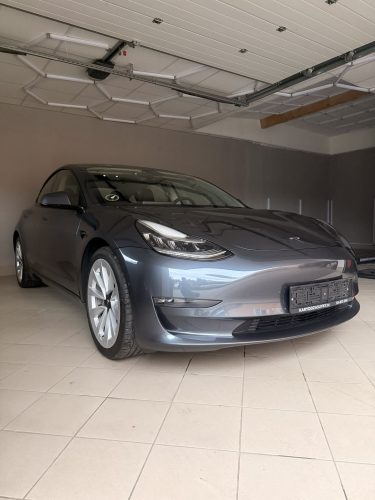 Tesla Model 3 Long Range