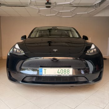 Tesla Model Y Standard Range full