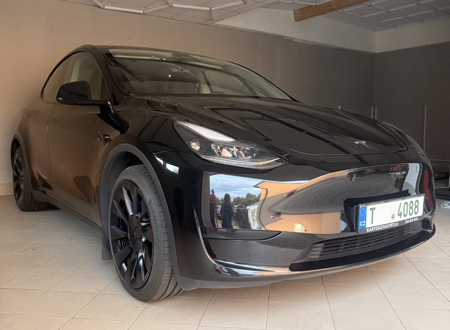 Tesla Model Y Standard Range