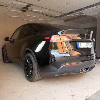 Tesla Model Y Standard Range full