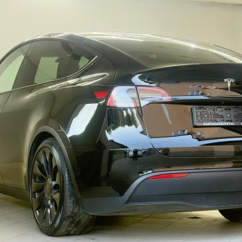 Tesla Model Y Performance full